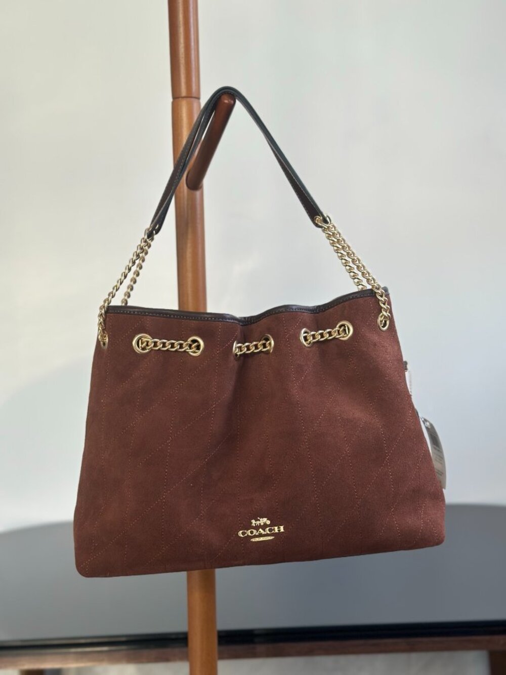 š¤Coach Brown Suede Quilted Chain Drawstring Shoulder Tote Bag - Picture 3 of 9